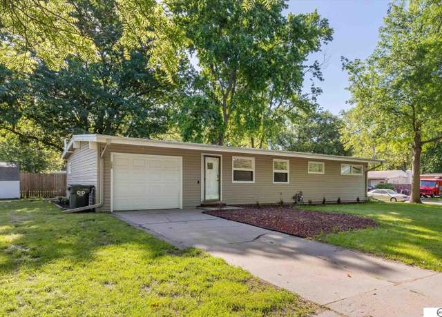 Property at 500 N 70th St, Lincoln, NE 68505, 3 beds, 1 bath