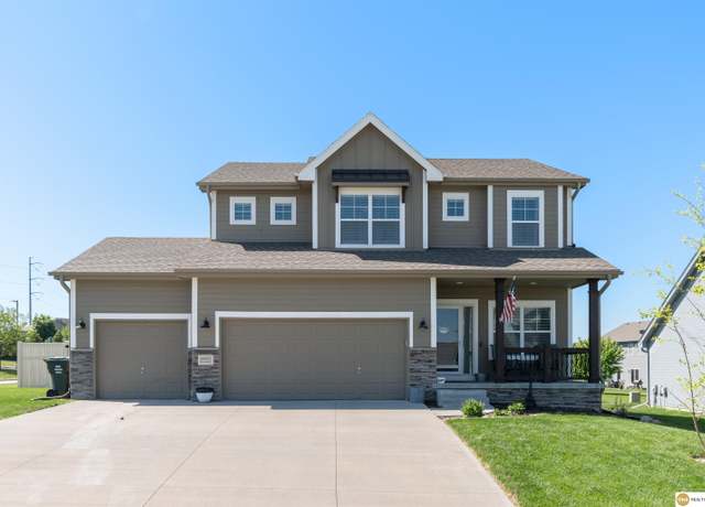 Property at 16855 Rose Lane Rd, Omaha, NE 68136, 4 beds, 2.5 baths