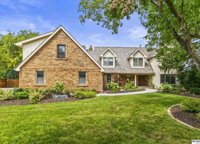Property at 9826 Harney Pkwy N, Omaha, NE 68114, 4 beds, 4.5 baths