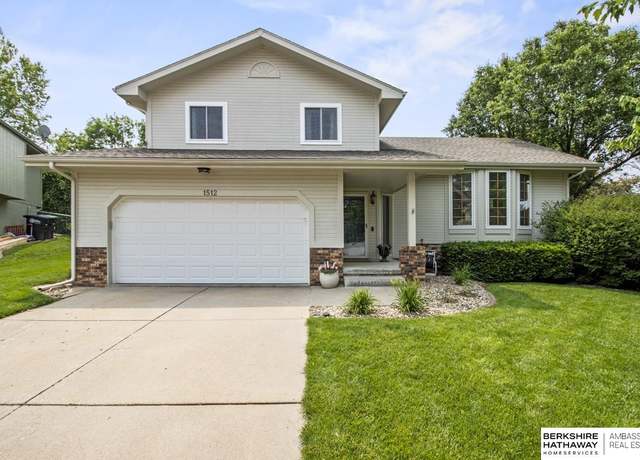 Property at 1512 N 144th Avenue Cir, Omaha, NE 68154, 3 beds, 2.5 baths