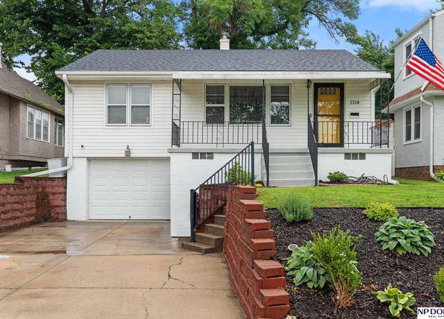 Property at 2318 N 49th St, Omaha, NE 68104, 2 beds, 1.5 baths