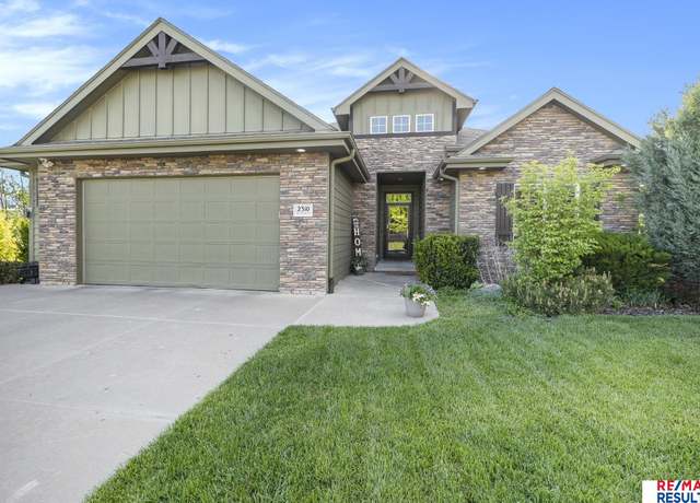 Property at 2310 Placid Lake Dr, Papillion, NE 68046, 3 beds, 3 baths