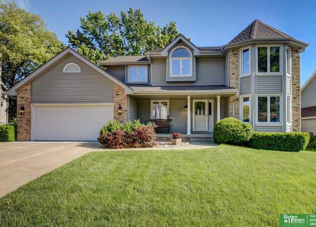 Property at 1014 Hickory Hill Rd, Papillion, NE 68046, 4 beds, 2.5 baths