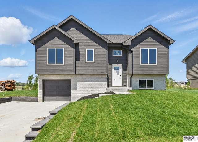 Property at 21506 Old Coach Rd, Elkhorn, NE 68022, 3 beds, 3 baths