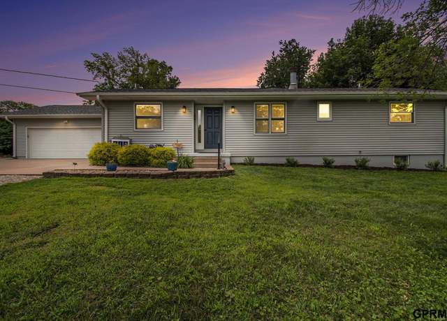 Property at 613 N 16th St, Plattsmouth, NE 68048, 3 beds, 3 baths