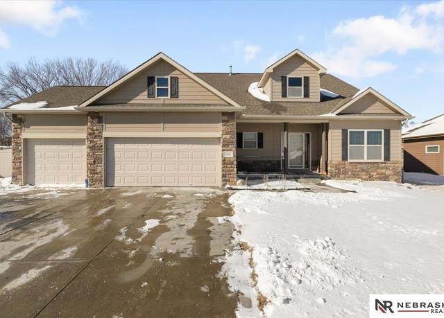 Property at 9406 S 24th St, Bellevue, NE 68147, 6 beds, 4.5 baths