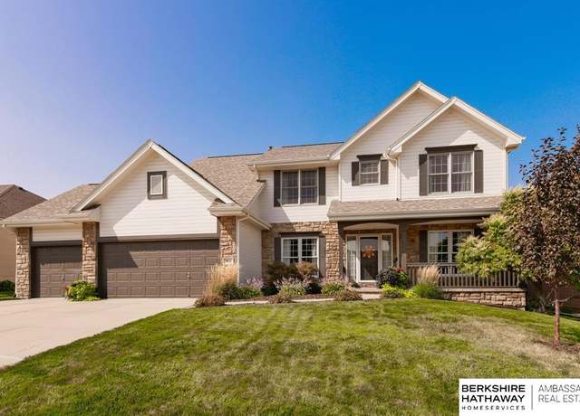 Property at 9614 S 173rd Ave, Omaha, NE 68136, 4 beds, 3.5 baths