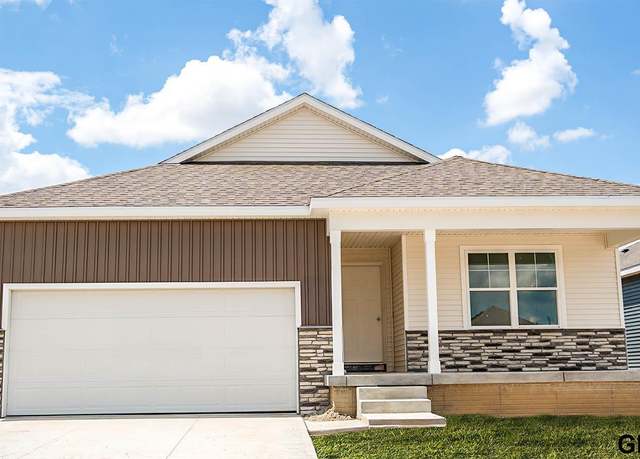 Property at 12655 S 205th St, Gretna, NE 68028, 4 beds, 3 baths