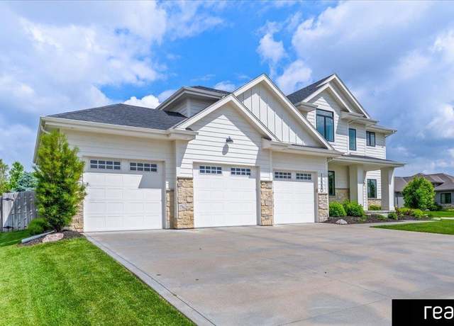 Property at 18880 Patrick Cir, Elkhorn, NE 68022, 5 beds, 4.5 baths