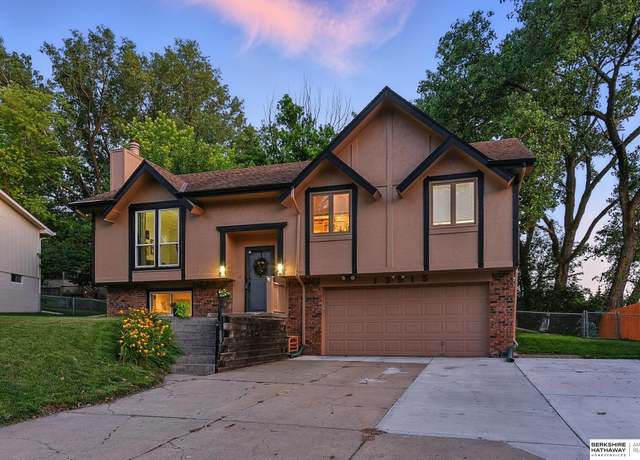 Property at 13515 Shepard St, Omaha, NE 68138, 3 beds, 3 baths