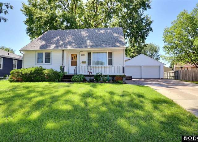 Property at 2075 Fairacres Dr, Fremont, NE 68025, 4 beds, 2 baths