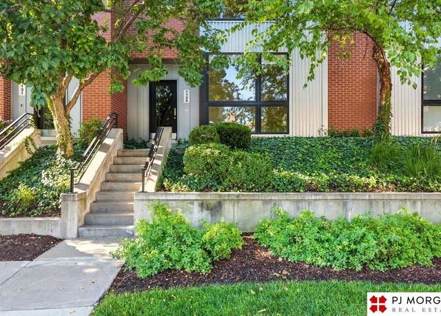 Property at 1135 Leavenworth St, Omaha, NE 68102, 2 beds, 3 baths