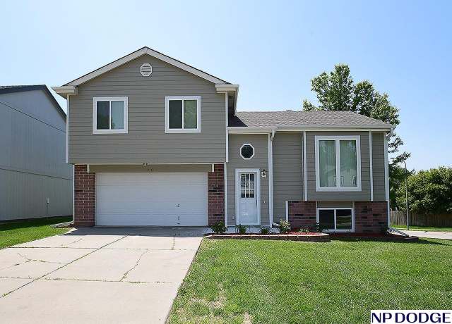 Property at 11817 Mary St, Omaha, NE 68164, 3 beds, 2 baths