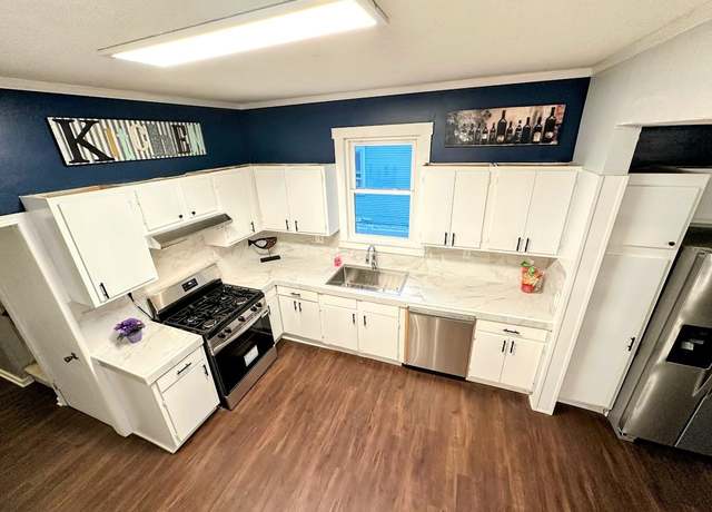 Property at 2428 Camden Ave, Omaha, NE 68111, 4 beds, 2 baths