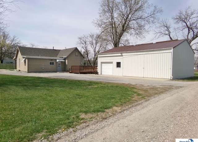 Property at 222 Graham St, Beatrice, NE 68310, 2 beds, 1 bath