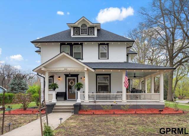 Property at 802 Marion Ave, Malvern, IA 51551, 3 beds, 2.5 baths