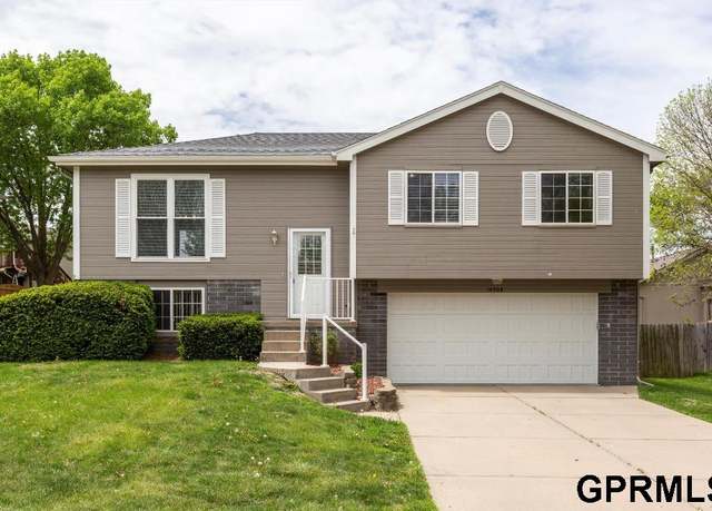 Property at 14508 S 34th St, Bellevue, NE 68123, 3 beds, 2 baths
