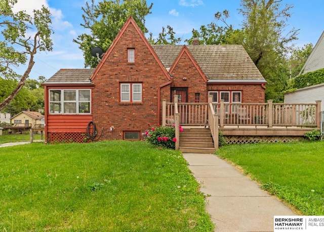 Property at 5101 Maple St, Omaha, NE 68104, 3 beds, 2 baths