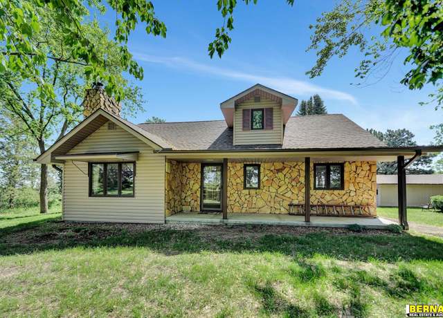 Property at 157 S 66th Rd, Nebraska City, NE 68410, 6 beds, 3 baths