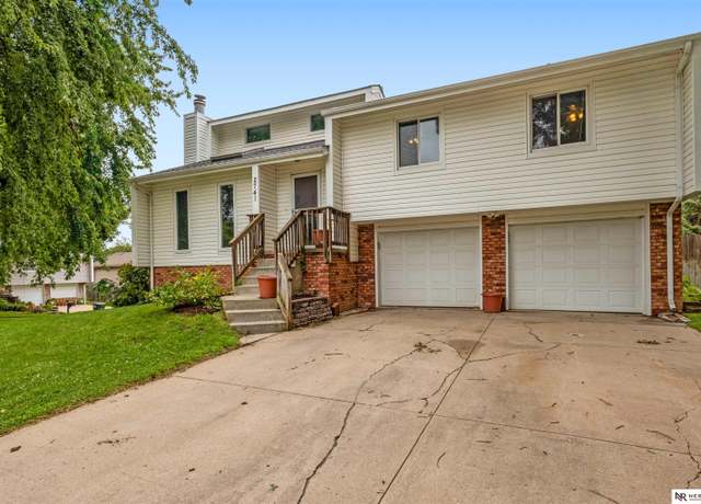 Property at 2741 N 129 Cir, Omaha, NE 68164, 3 beds, 2.5 baths