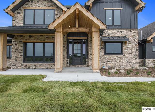 Property at 22654 Dune Ct, Gretna, NE 68028, 6 beds, 3.5 baths