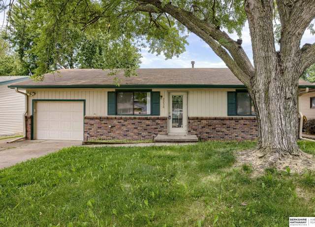 Property at 2230 SW 14th St, Lincoln, NE 68522, 3 beds, 2 baths