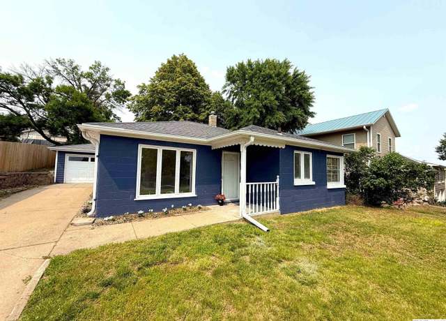 Property at 1260 Belmont Ave, Lincoln, NE 68521, 2 beds, 1 bath