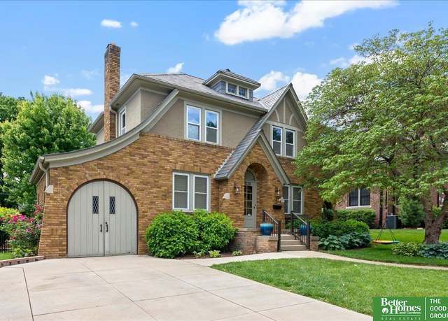 Property at 2028 N 55 St, Omaha, NE 68104, 3 beds, 2 baths