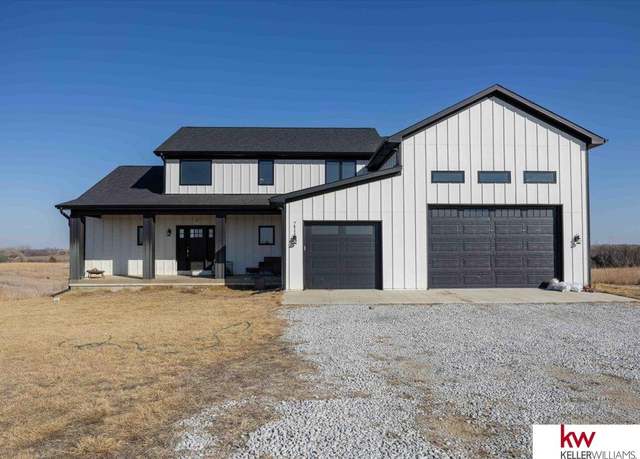 Property at 7411 W Olive Creek Rd, Hallam, NE 68368, 3 beds, 2.5 baths