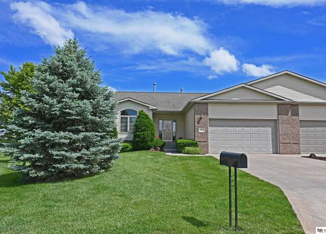 Property at 2817 Lakeside Dr, Plattsmouth, NE 68048, 2 beds, 2 baths
