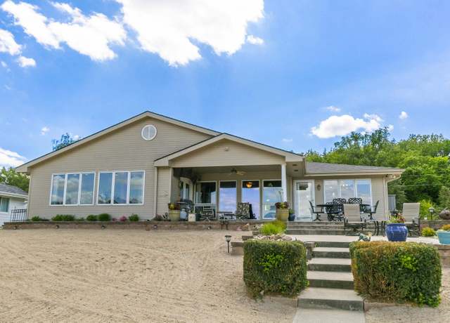 Property at S-1196 N Lake Shore Dr, Fremont, NE 68025, 3 beds, 3 baths