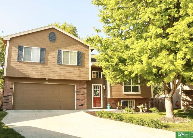 Property at 6610 N 117 Cir, Omaha, NE 68164, 3 beds, 2 baths