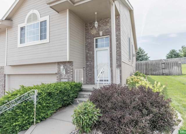 Property at 7510 S 173rd St, Omaha, NE 68136, 3 beds, 3 baths