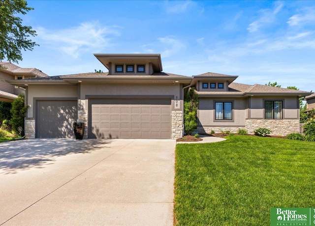 Property at 508 S 199 St, Omaha, NE 68022, 5 beds, 3.5 baths