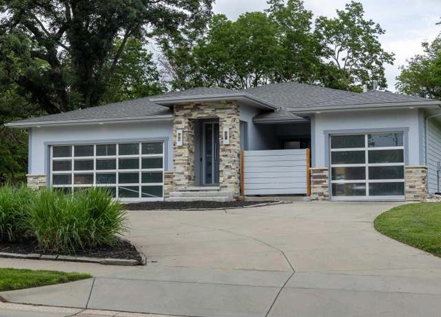 Property at 201 Bellevue Blvd N, Bellevue, NE 68005, 3 beds, 2.5 baths