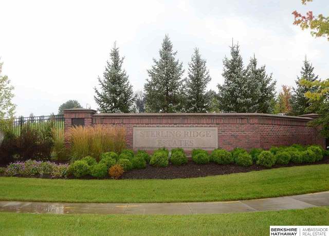 Property at 1512 S 127 St, Omaha, NE 68144