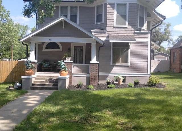 Property at 803 6th St, Fairbury, NE 68352, 4 beds, 1.5 baths