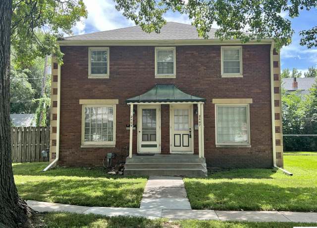 Property at 2407 Washington St, Lincoln, NE 68502, 4 beds, 2 baths