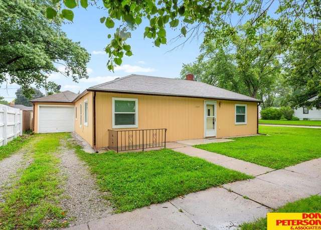Property at 1349 N Logan St, Fremont, NE 68025, 2 beds, 1 bath
