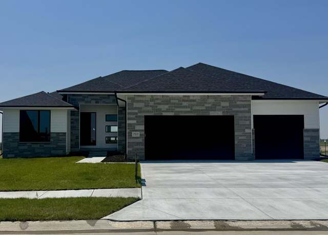 Property at 5816 N 198th St, Elkhorn, NE 68022, 6 beds, 3 baths