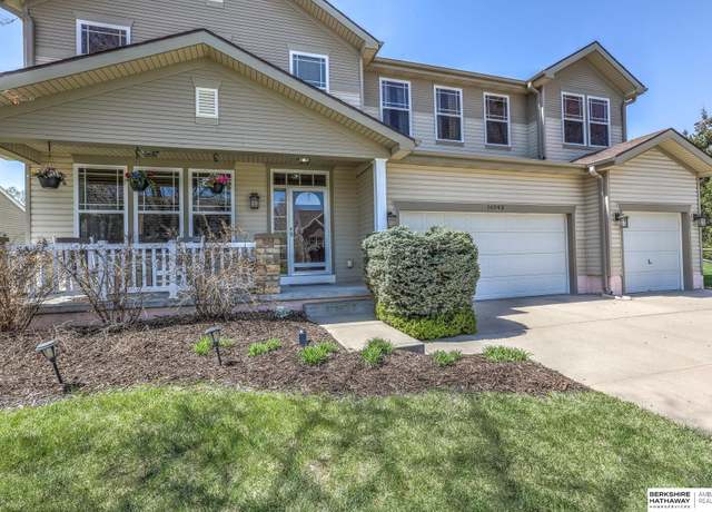 Property at 16043 Cary St, Omaha, NE 68136, 5 beds, 3.5 baths
