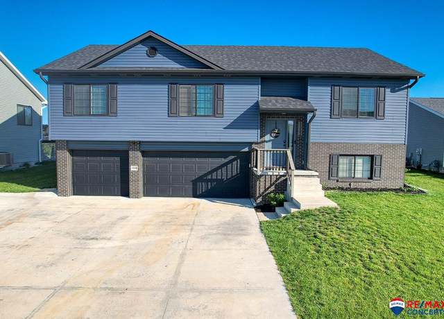 Property at 1332 Olivia Dr, Eagle, NE 68347, 4 beds, 3 baths