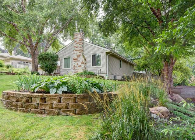 Property at 10329 Pinehurst Ave, Omaha, NE 68124-9999, 3 beds, 2.5 baths