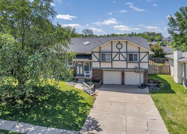 Property at 3507 Lookingglass Dr, Bellevue, NE 68123, 3 beds, 3 baths