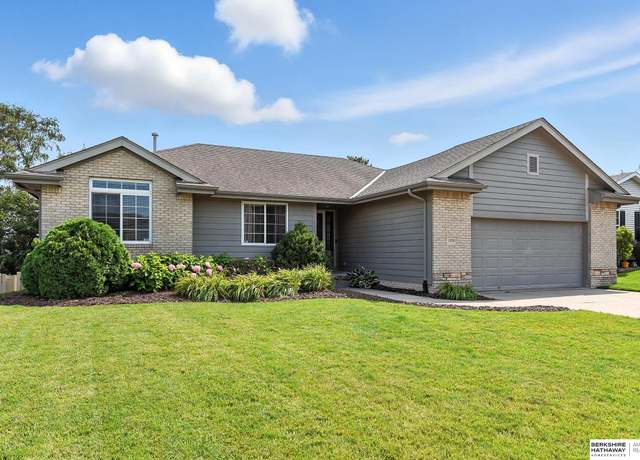Property at 19765 Bellbrook Blvd, Gretna, NE 68028, 4 beds, 3 baths