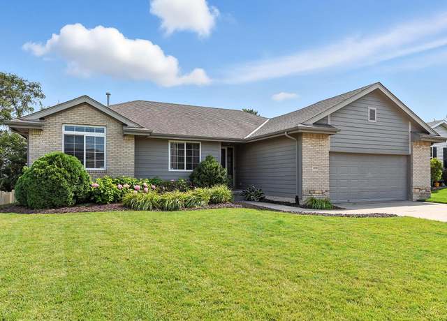 Property at 19765 Bellbrook Blvd, Gretna, NE 68028, 4 beds, 3 baths