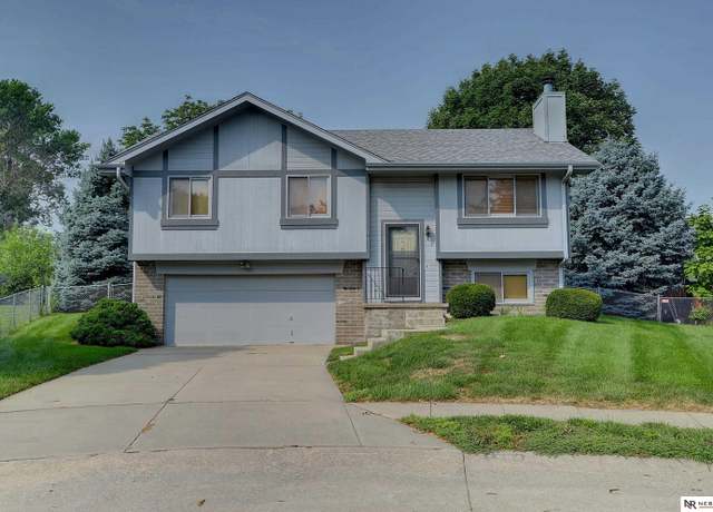 Property at 7924 Rock Creek Cir, Omaha, NE 68138, 3 beds, 2 baths
