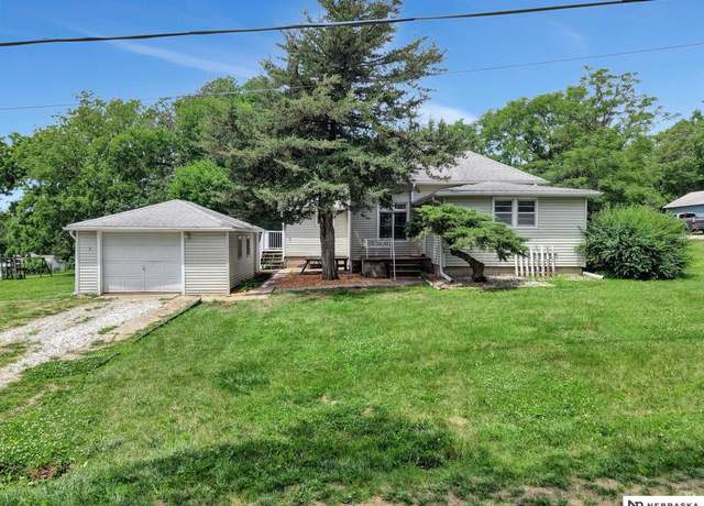 Property at 515 Adams St, Bennet, NE 68317, 3 beds, 1 bath