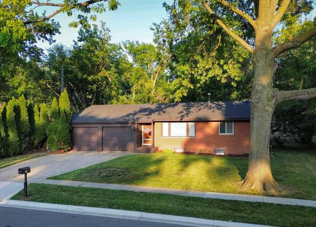 Property at 1916 Monterey Dr, Lincoln, NE 68506, 3 beds, 2 baths
