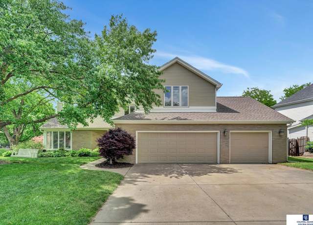 Property at 7310 Stevens Rdg, Lincoln, NE 68516, 4 beds, 3.5 baths